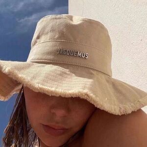 JACQUEMUS Khaki Le bob Artichaut casual hat with adjustable strap